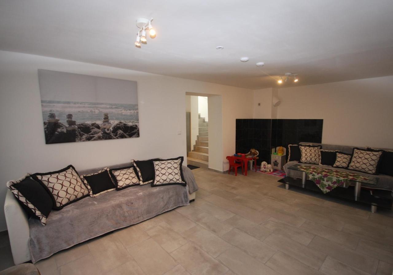 פישטני Apartmany Amalia מראה חיצוני תמונה