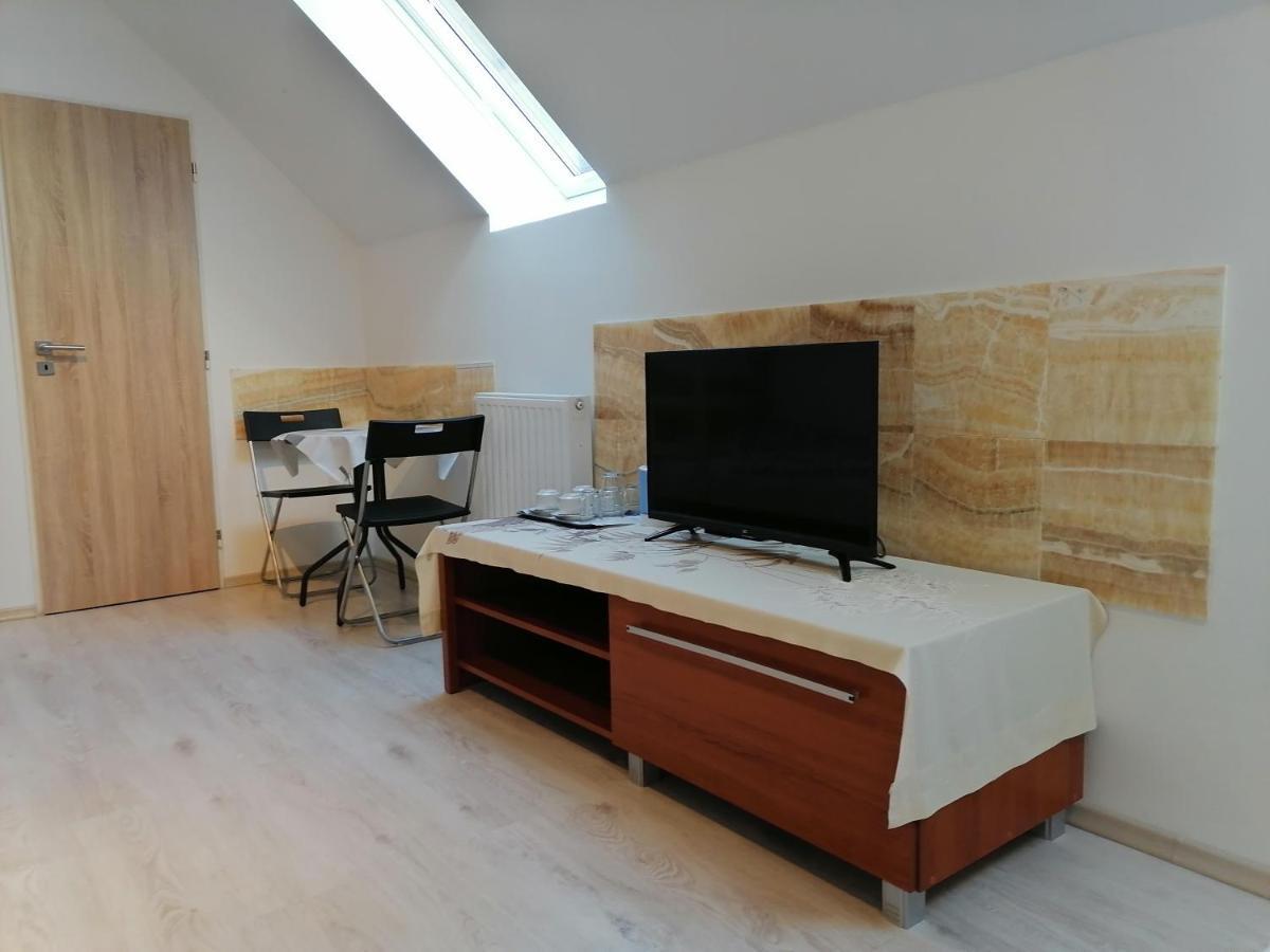 פישטני Apartmany Amalia מראה חיצוני תמונה