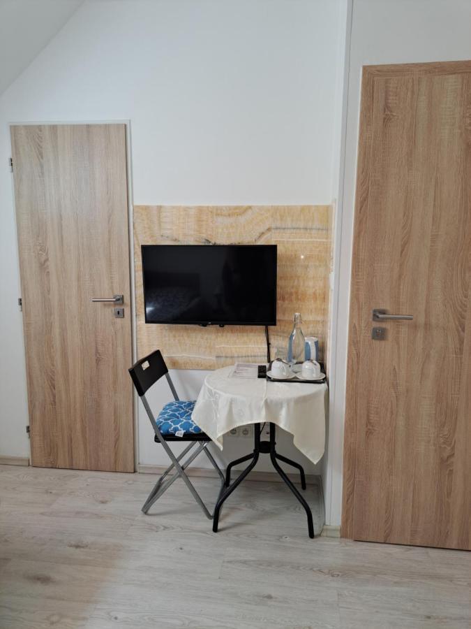 פישטני Apartmany Amalia מראה חיצוני תמונה
