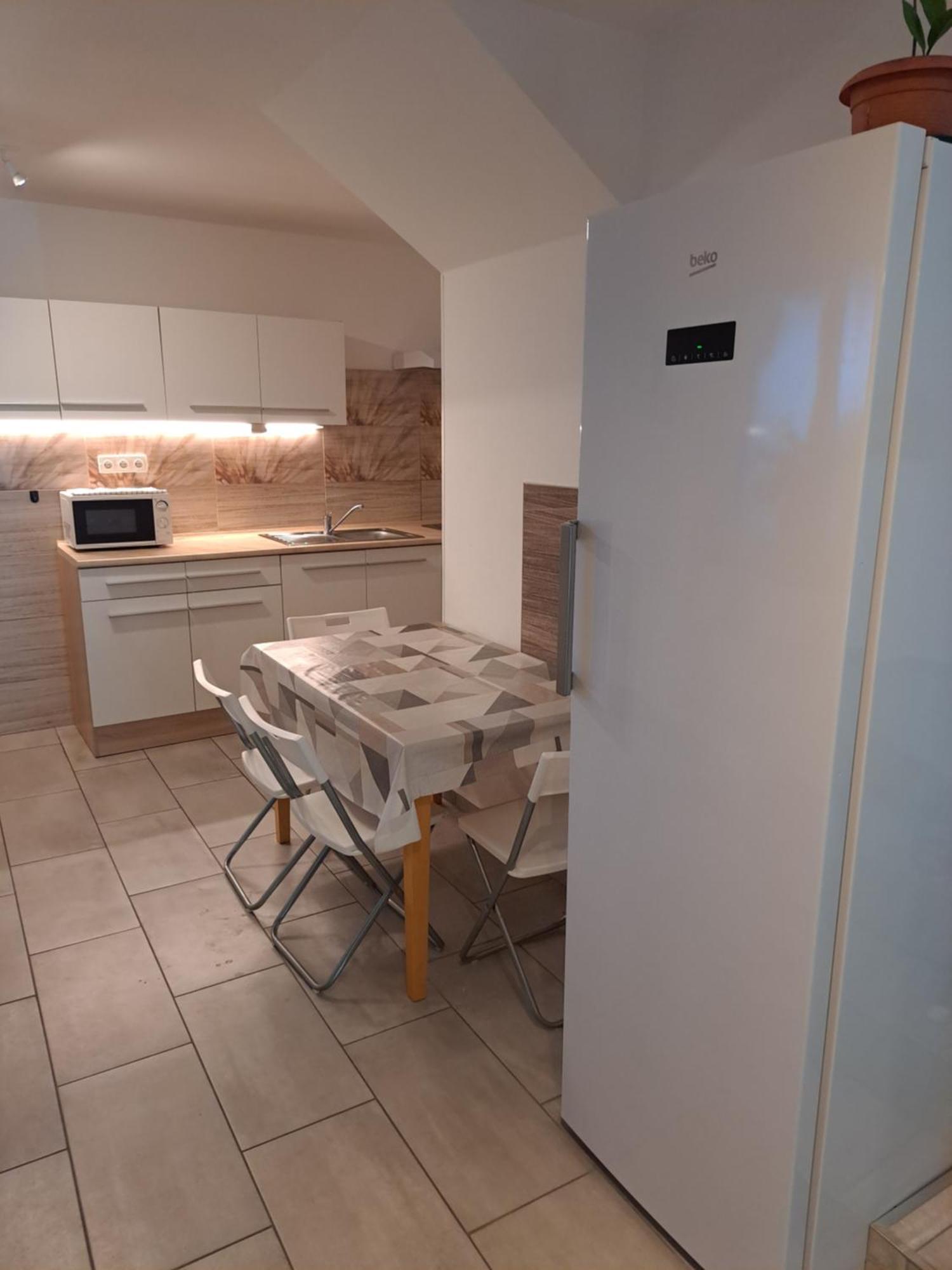 פישטני Apartmany Amalia מראה חיצוני תמונה