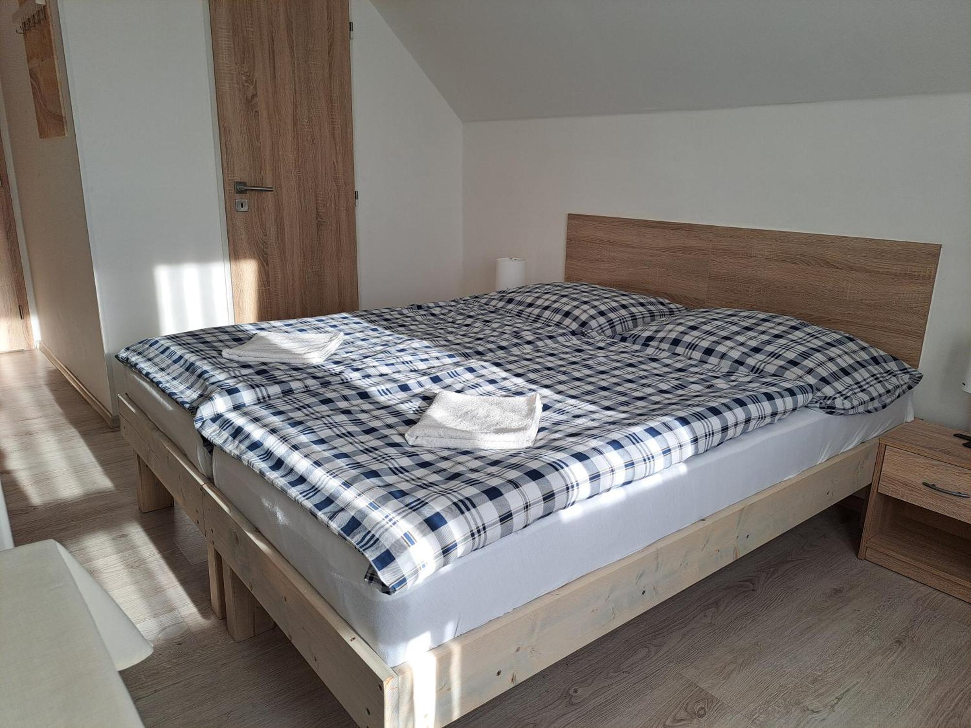 פישטני Apartmany Amalia מראה חיצוני תמונה